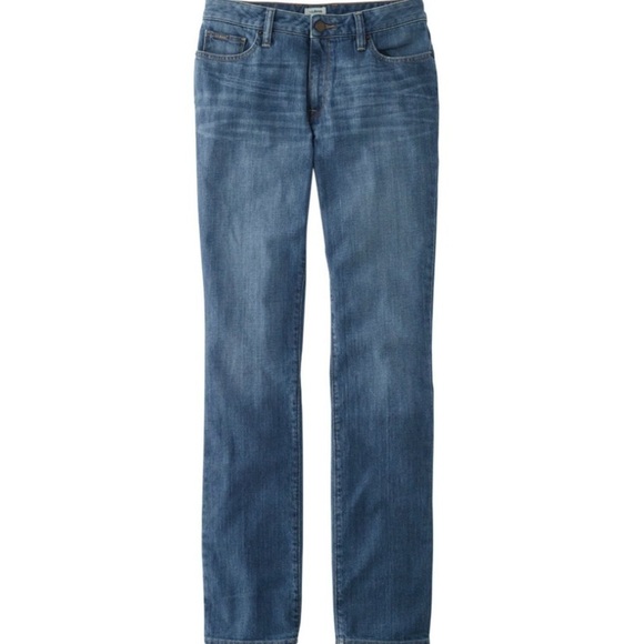 Women's L.L.Bean 1912 Jeans, Favorite Fit Straight-Leg - Picture 3 of 11